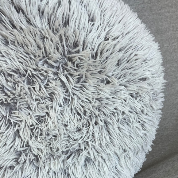 Plush Faux-Fur Round Cushion - Picture 3 of 10